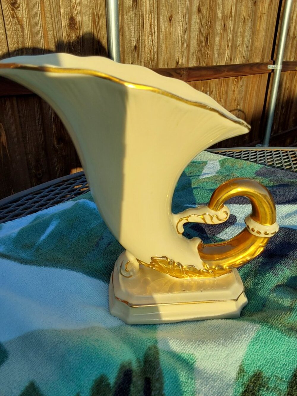 GORGEOUS VINTAGE HORN OF PLENTY WITH GOLD - Picture 7 of 15